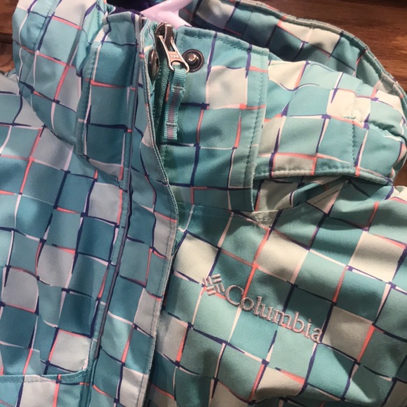 GIRLS Columbia Winter Jacket and Bibs - Picture 2 of 5